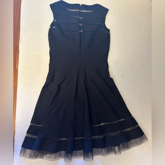 Tadashi Shoji black Illusion cocktail dress w/mesh detail & back zip Sz-M. Y10 - Picture 5 of 11